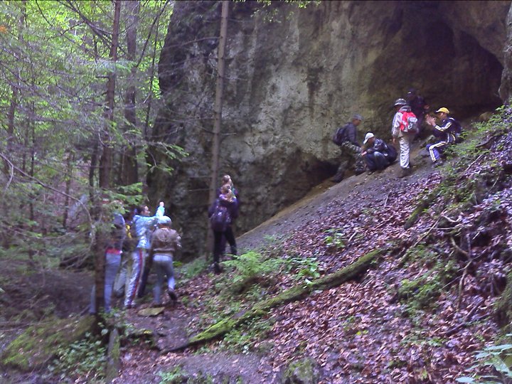 228877_259346977427426_2149962_n