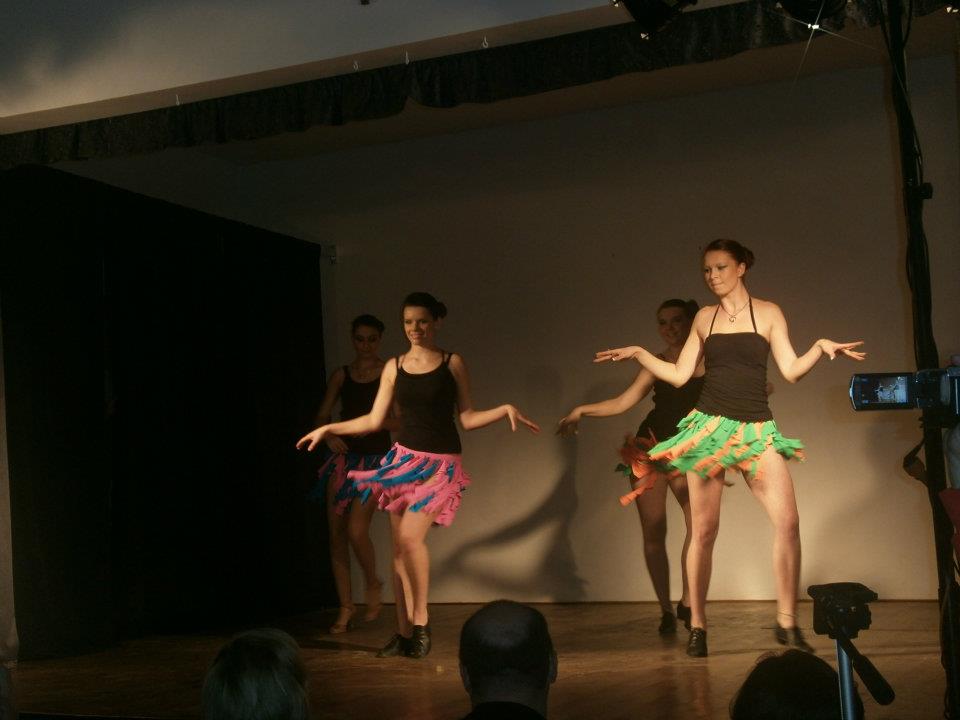 419356_123169471145582_1711473932_n