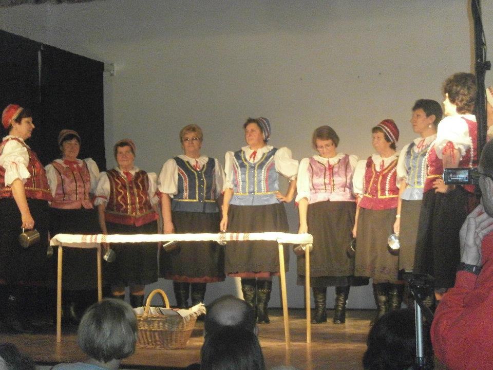 419783_123169424478920_1516929497_n