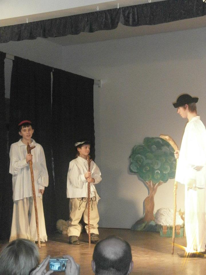 423945_123169564478906_1445497204_n