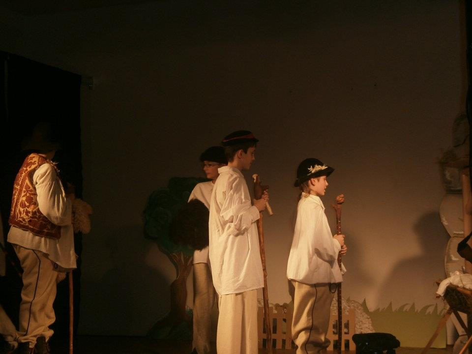 426341_123169761145553_557712419_n